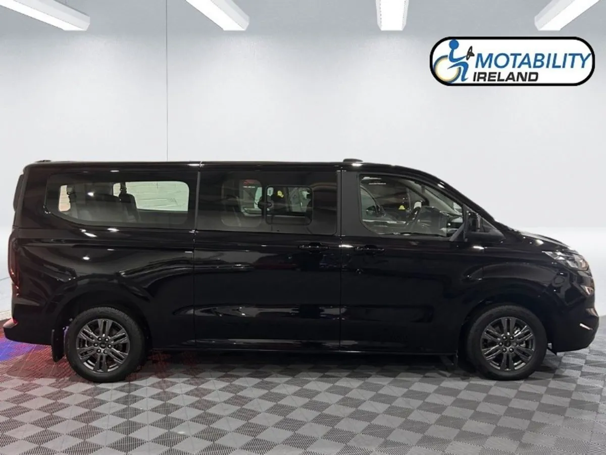 Ford Tourneo Custom Wheelchair Accessible Taxi - Image 3