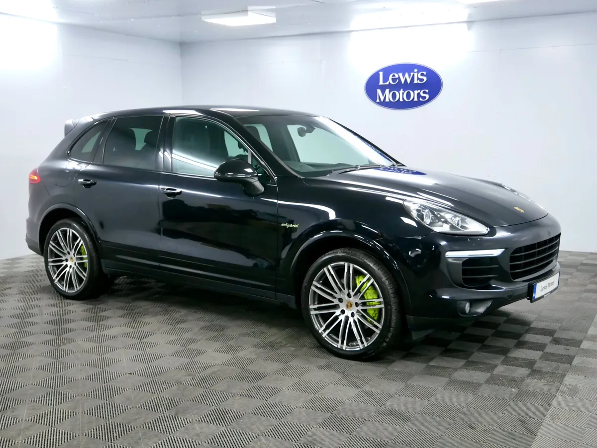 2017 Porsche Cayenne E-Hybrid Platnum Edition - Image 1