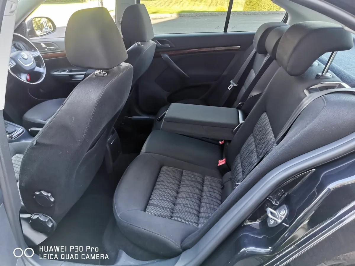 SKODA OCTAVIA AUTOMATIC 1.6 TDI NCT 10/2025 - Image 3
