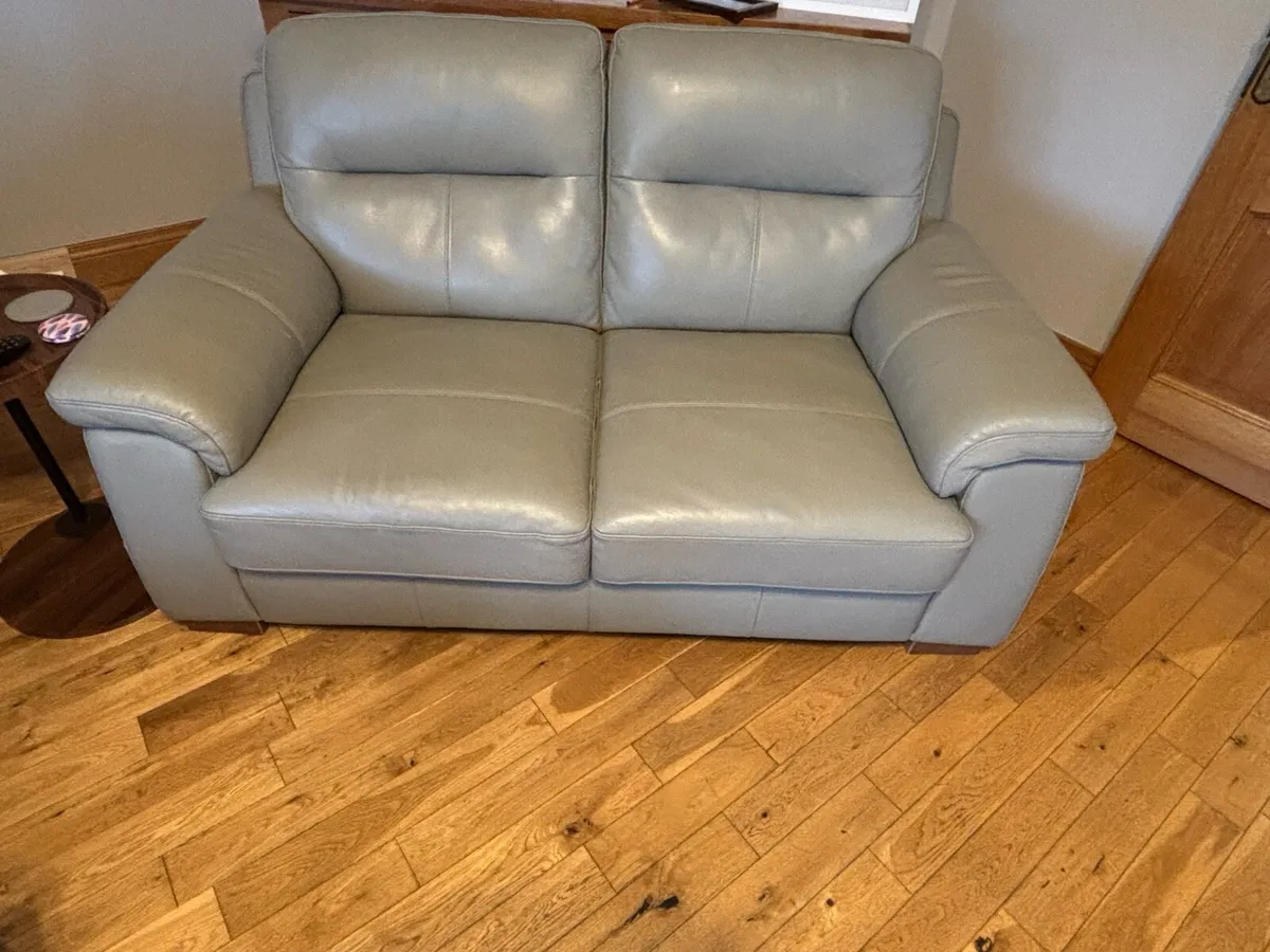 Leather 3 piece suite and footstool - Image 3