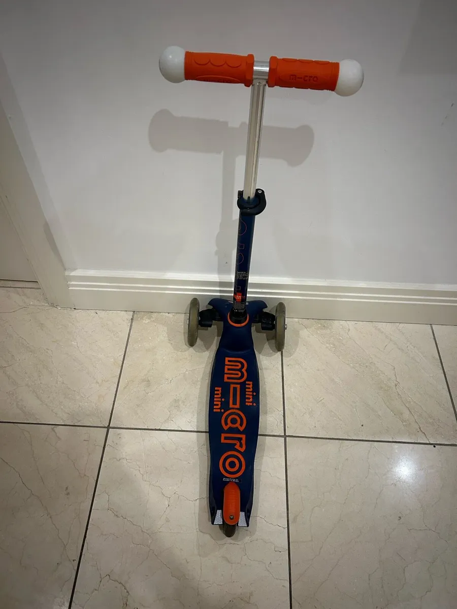 Micro Mini Scooter with lights - Image 2