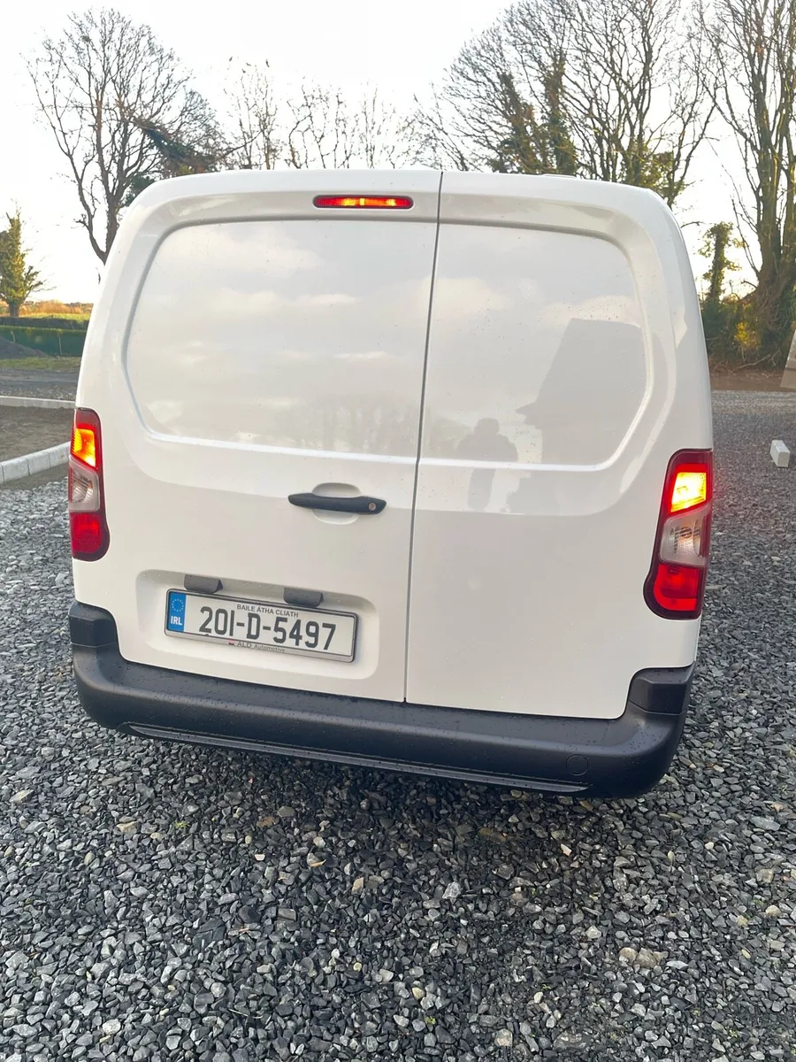Peugeot Partner Van - Image 4