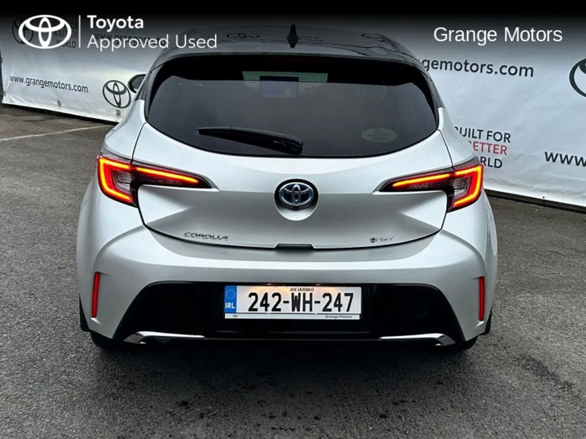 Toyota Corolla 1.8 Hybird Hatchback Luna Sport de - Image 4