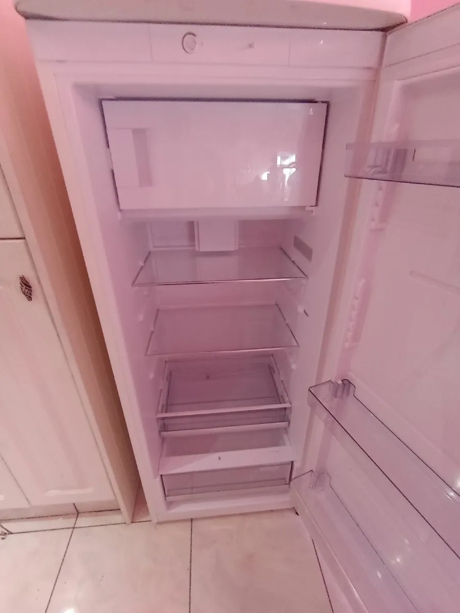 Fridge - Image 4