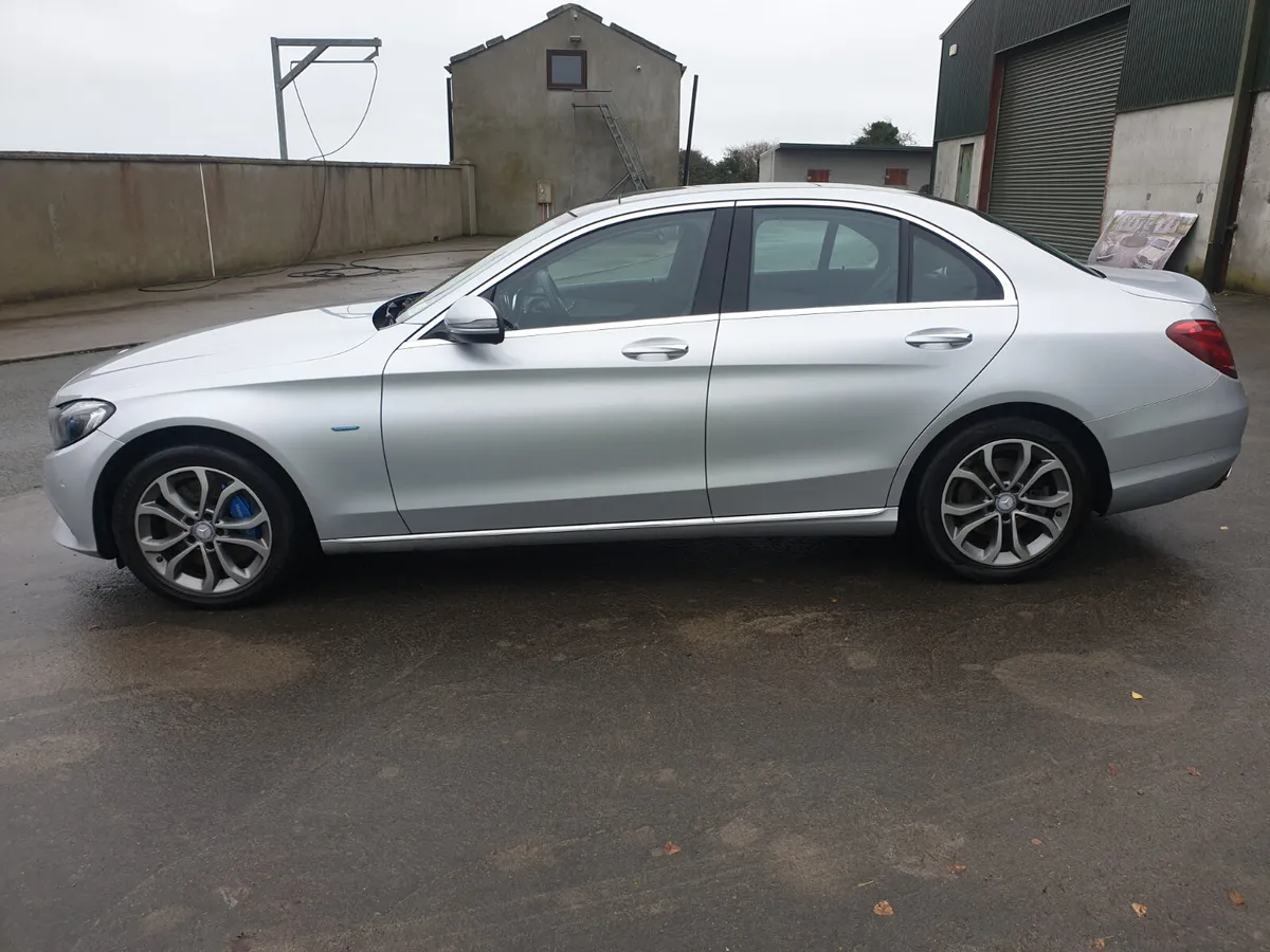 Mercedes-Benz C-Class 2017 plug-in hybrid/petrol - Image 4