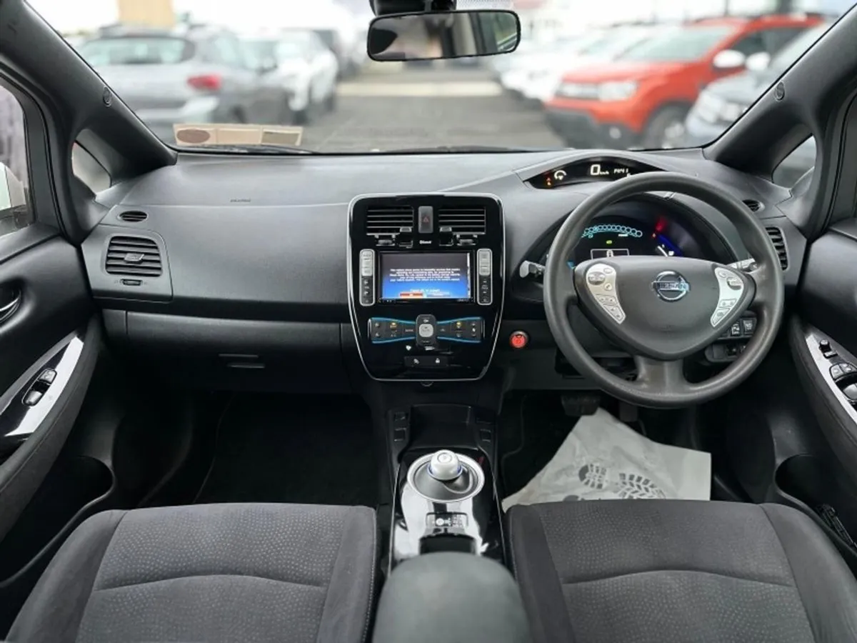 Nissan Leaf XE QC Electric - Image 3