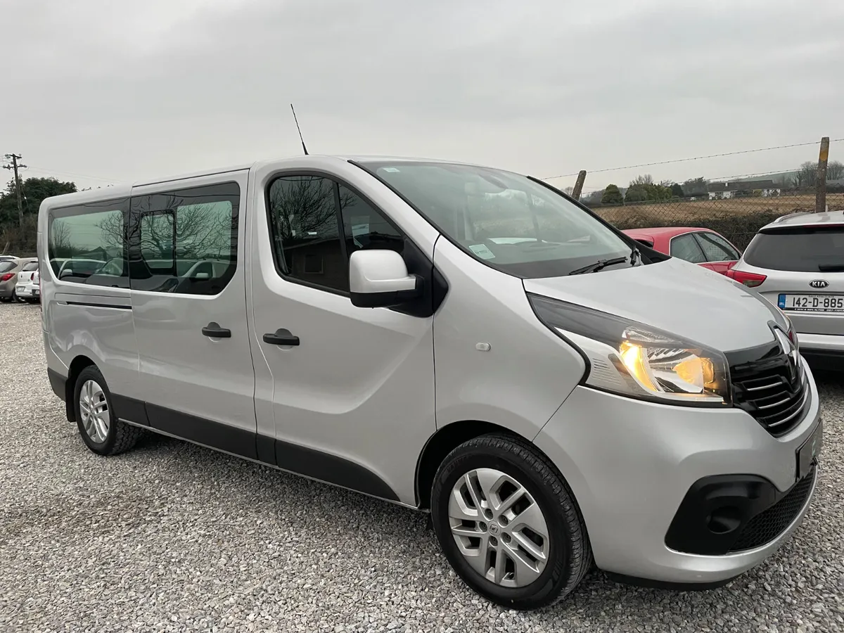 Renault Trafic 9 seater - Image 2