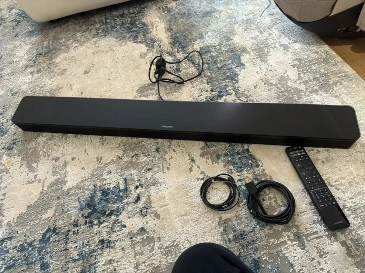 BOSE sound touch 300 (Bose Smart Soundbar 300 with Voice BOSE sound touch 300 (Bose Smart Soundbar 300 with Voice