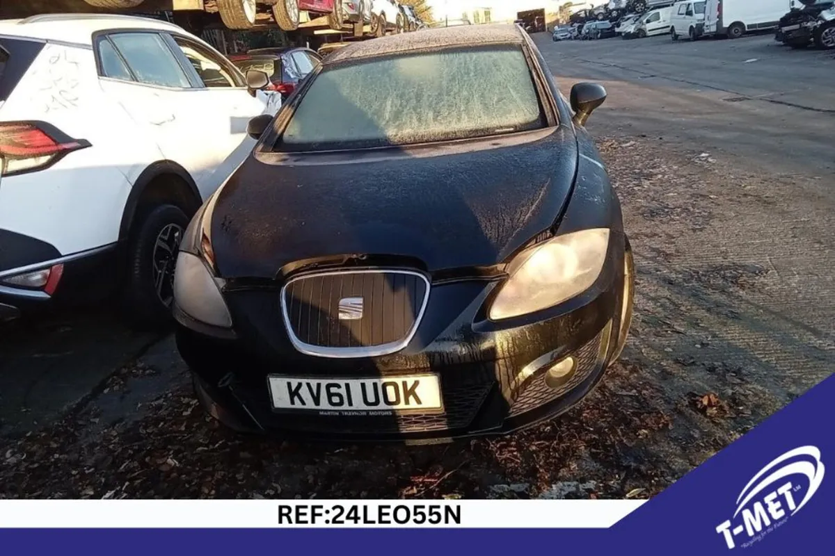 2011 SEAT LEON BREAKING FOR PARTS - Image 2