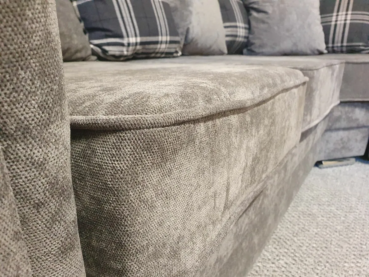 3+2 Grey verona €745 - Image 3