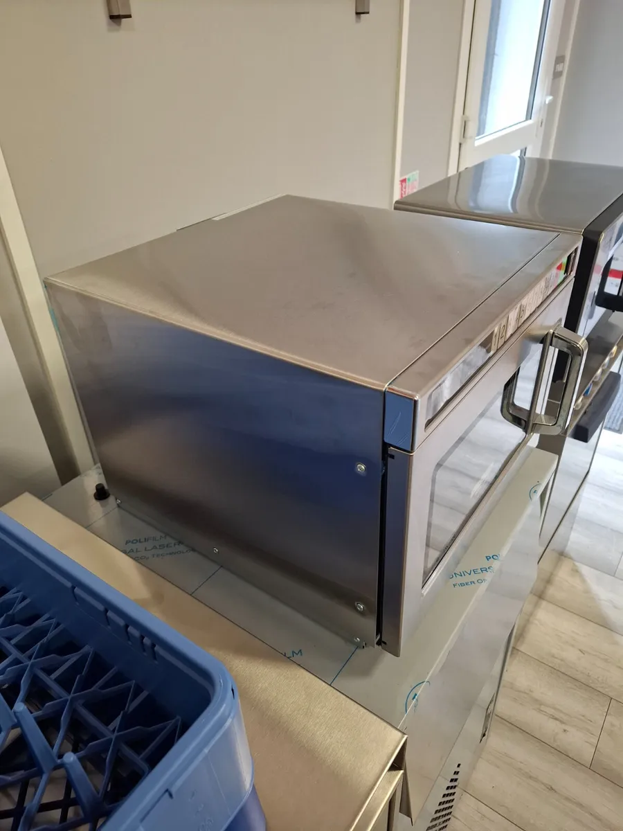 Maestrowave 1800W Commercial Microwave Oven - Image 3