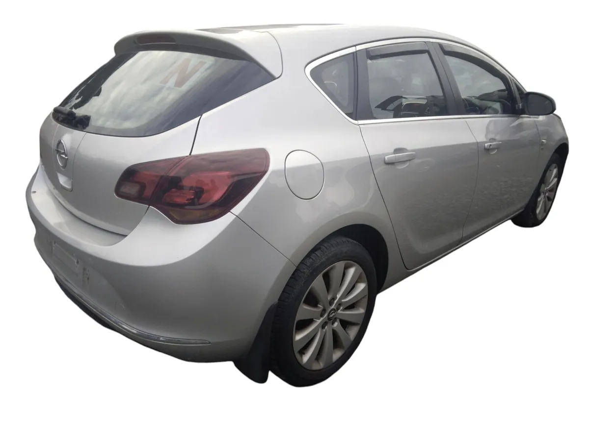 2014 OPEL ASTRA Breaking/Dismantling - Image 3