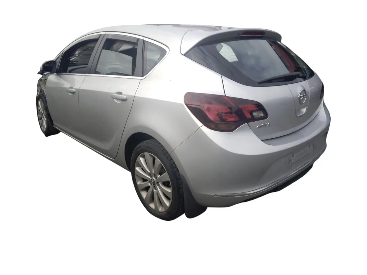 2014 OPEL ASTRA Breaking/Dismantling - Image 4