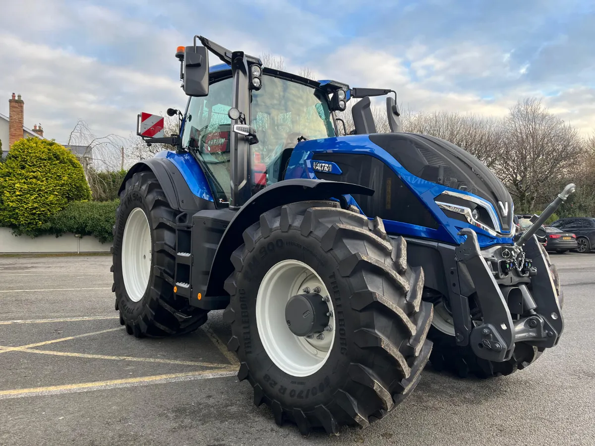 New Valtra Q265  has Arrived ! - Image 4