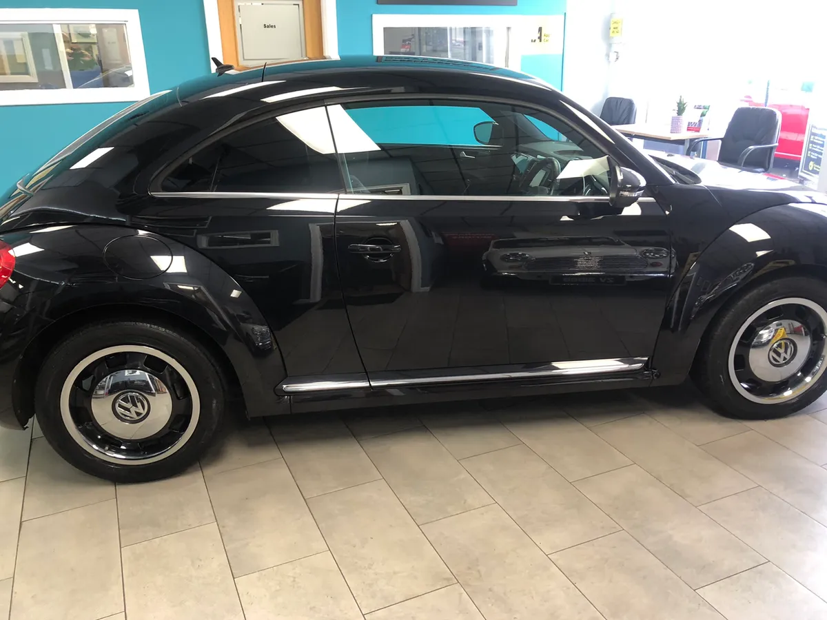 Volkswagen Beetle automatic - Image 2