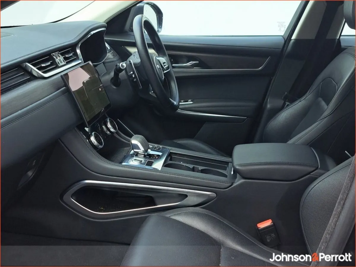Jaguar F- PACE 2.0 D 204PS AWD S Auto - Image 3