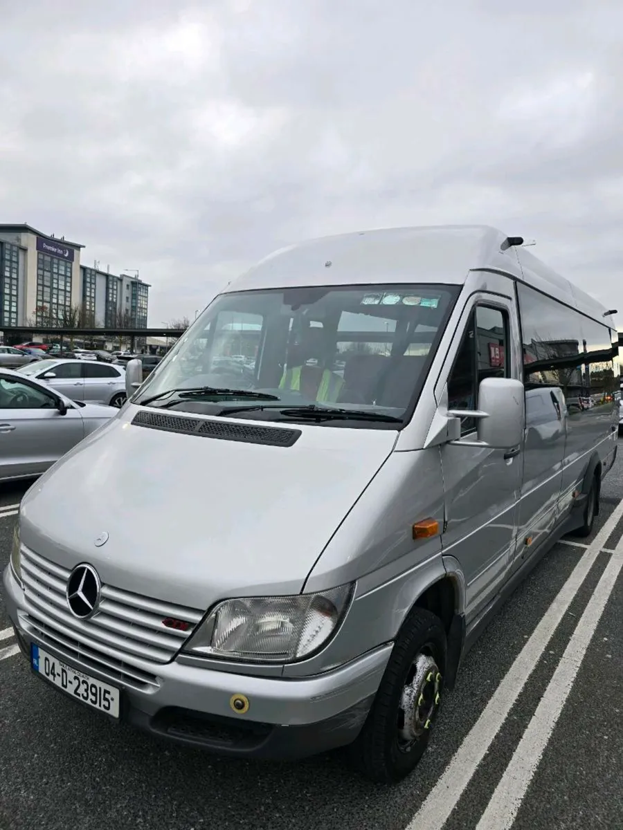 Minibus for sale - Image 1