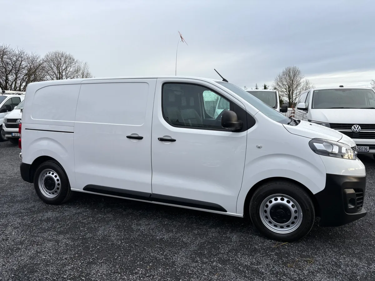 Vauxhall Vivaro - Image 3