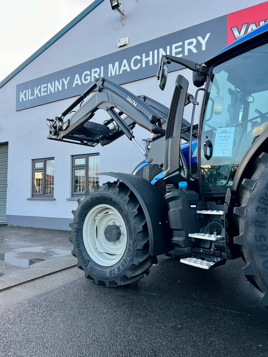 New Valtra G135 Active, 140hp c/w Loader - Image 4