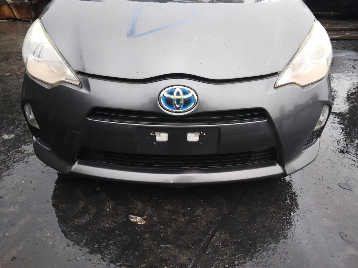 2014 Toyota Aqua Breaking/Dismantling - Image 3