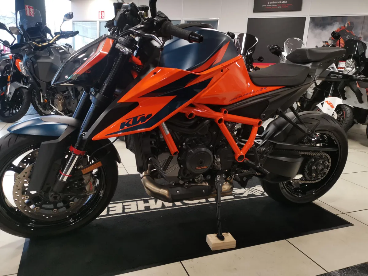 KTM 1290 SUPERDUKE R - Image 3