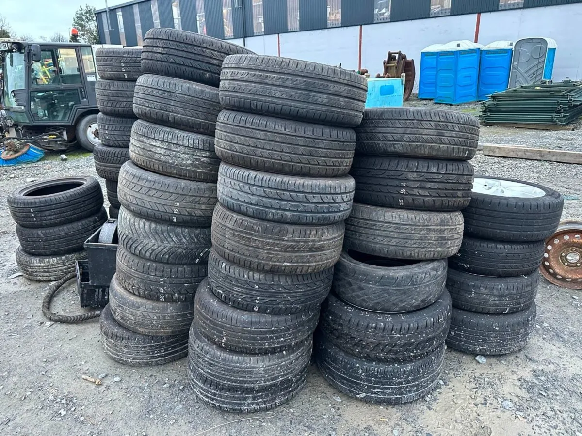Used car / jeep tyres 10 euros each - Image 1
