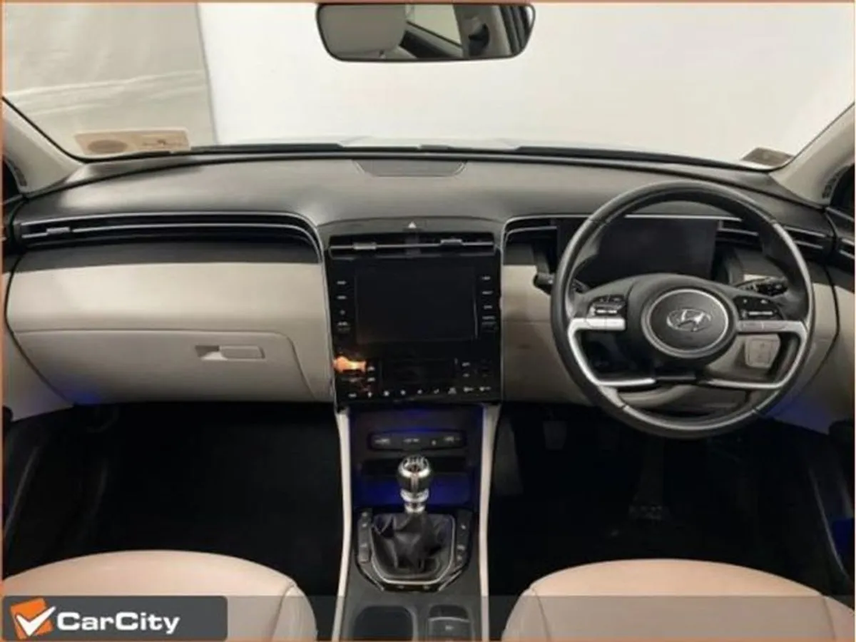 Hyundai Tucson Executive 5DR - Image 2