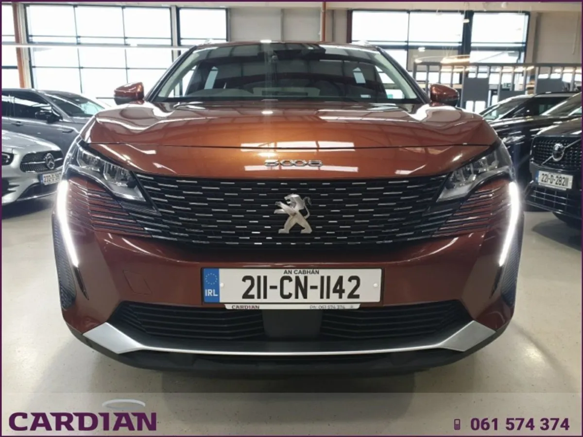 Peugeot 5008 1.5 Bluehdi 130bhp Allure - Image 2
