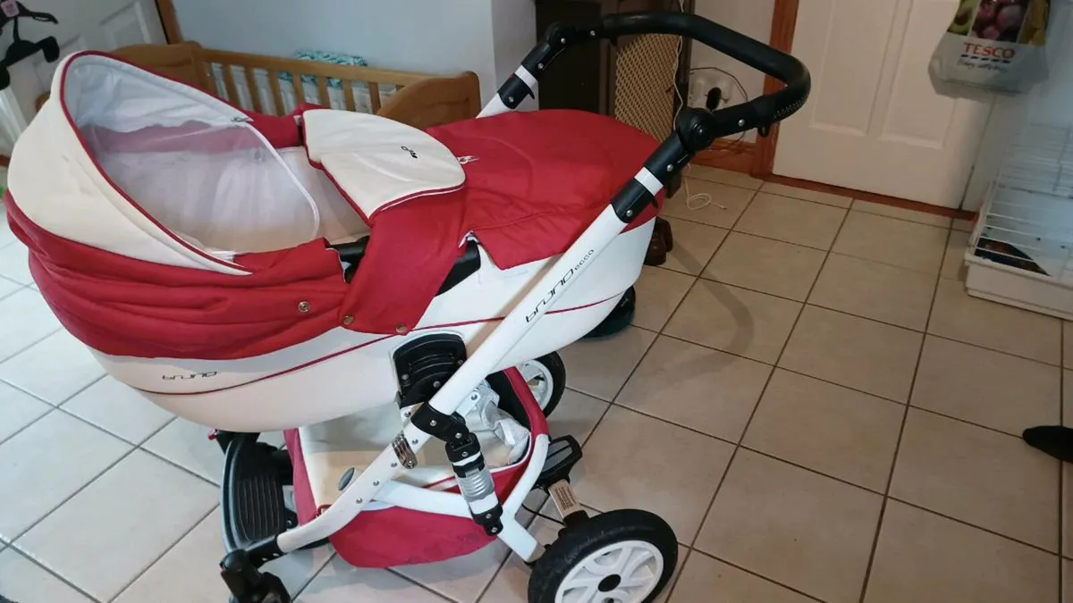 2 in 1 pram/buggy/push chair - Image 1