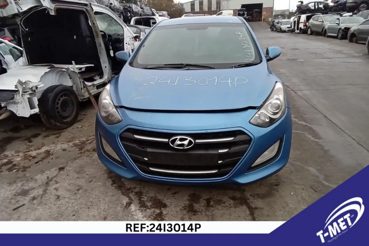 2016 HYUNDAI I30 BREAKING FOR PARTS - Image 3