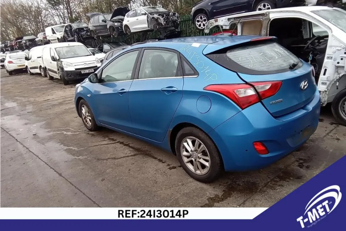 2016 HYUNDAI I30 BREAKING FOR PARTS - Image 4
