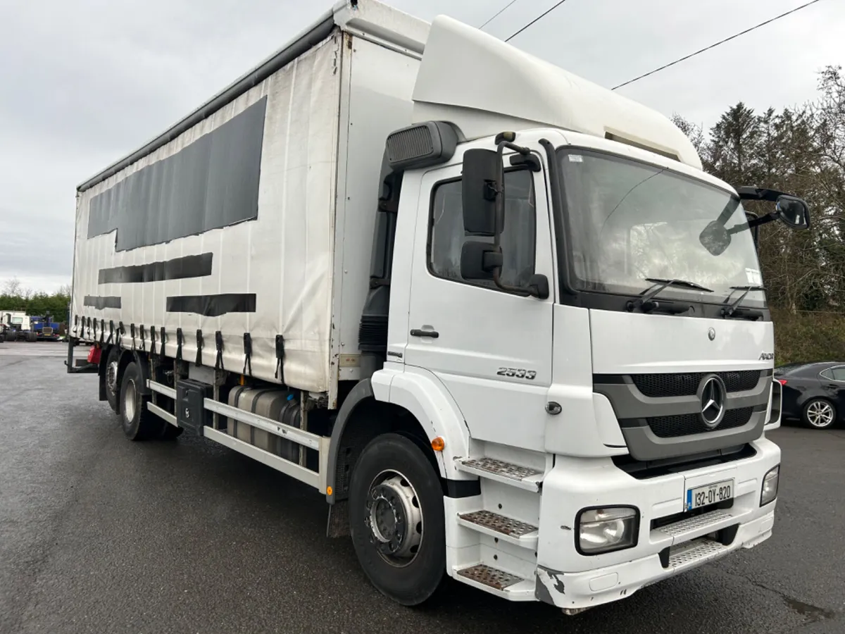 2013 Mercedes axor 2533 6x2 curtainsider - Image 3