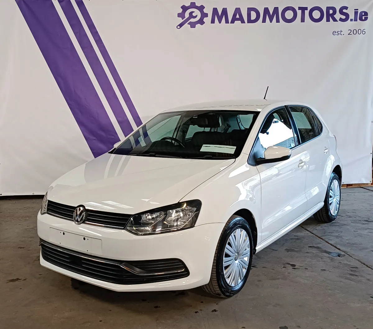 161 VW Polo 1.2 TSI Petrol Auto 5DR - Image 3