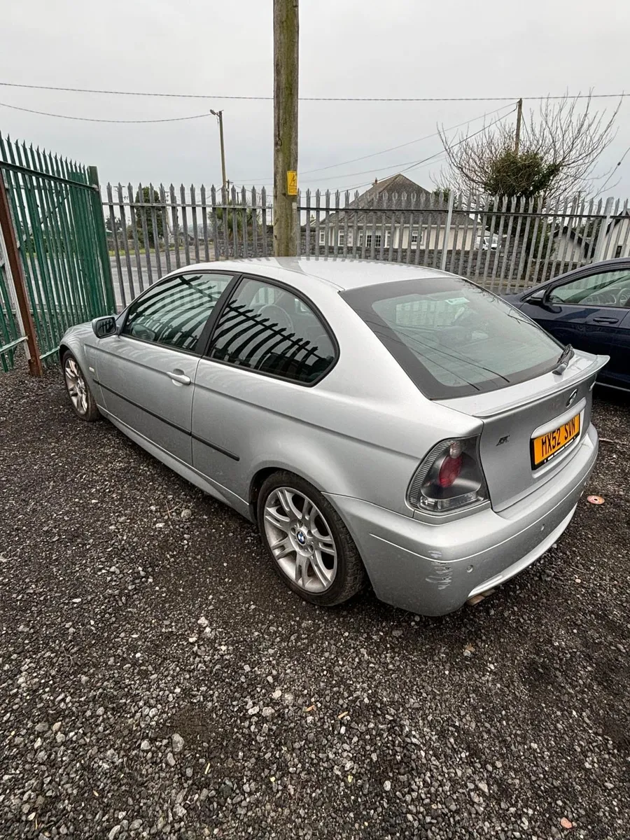 BMW 325i - Image 2