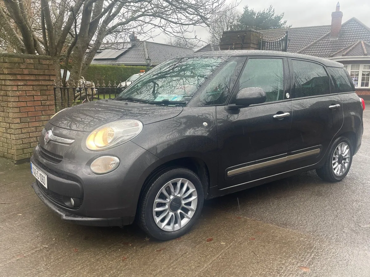 2014 Fiat 500L 7 seater - Image 1