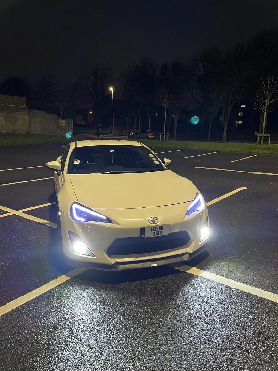 Low Milage 2014 GT86 - Image 2