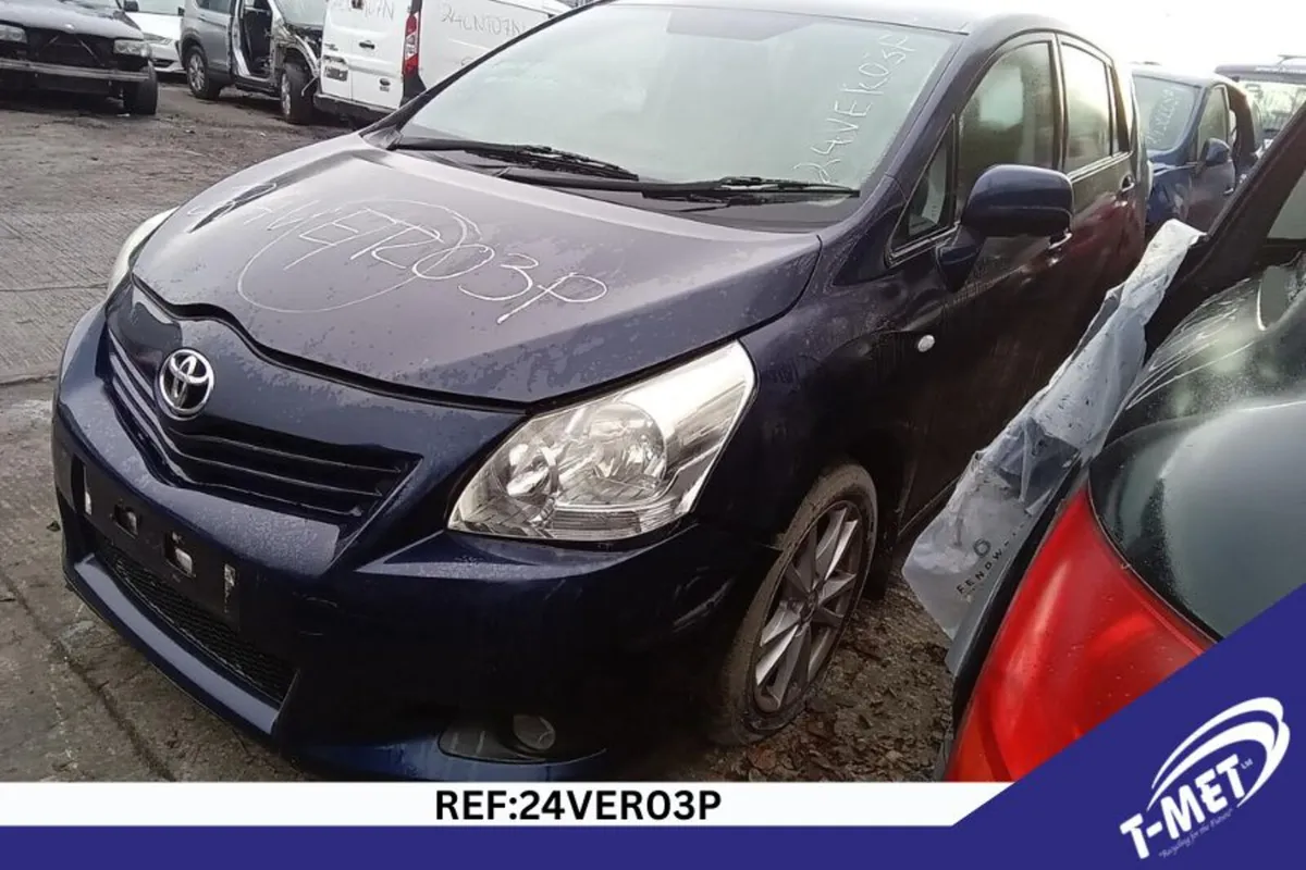 2011 TOYOTA VERSO BREAKING FOR PARTS - Image 3