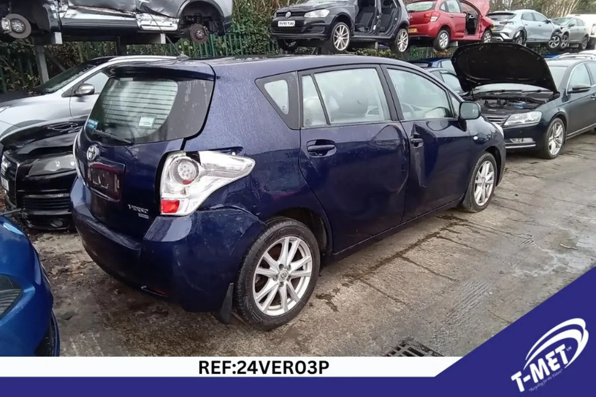 2011 TOYOTA VERSO BREAKING FOR PARTS - Image 4