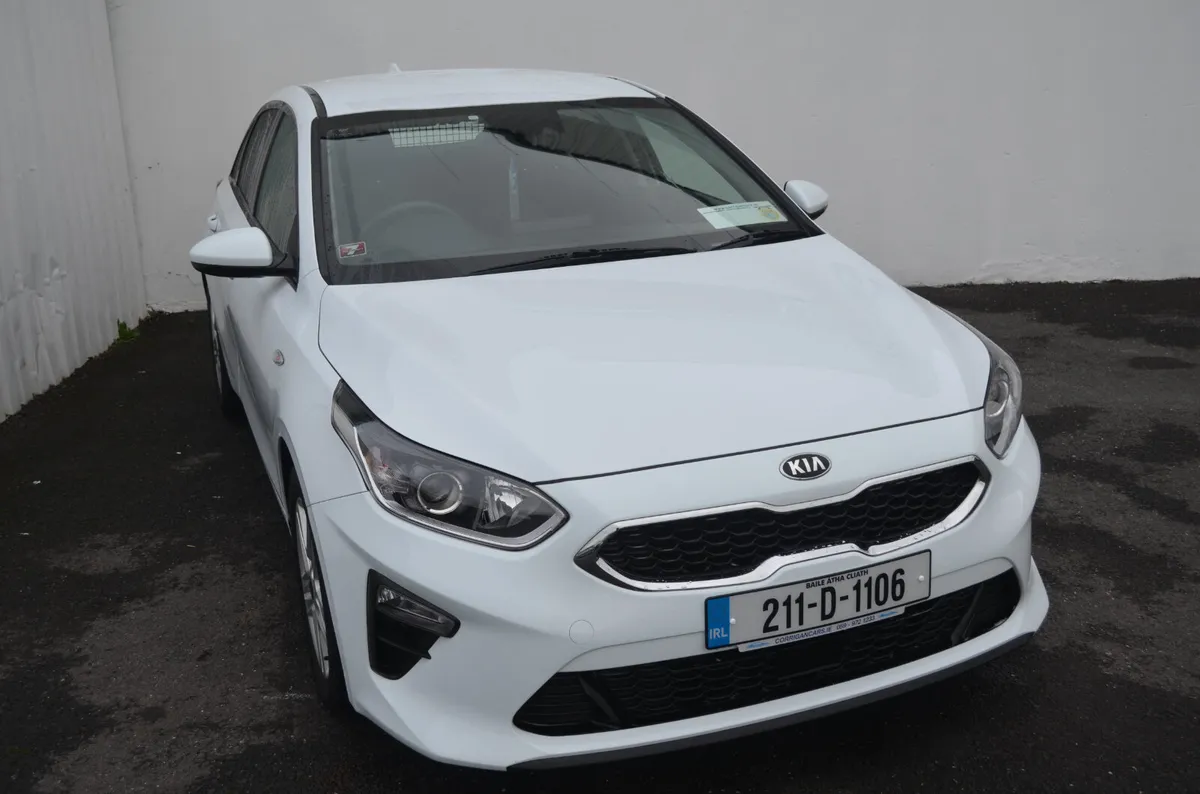 LOW KMS 2 SEAT COMMERCIAL-PRICE INCLUDES VAT - Image 3