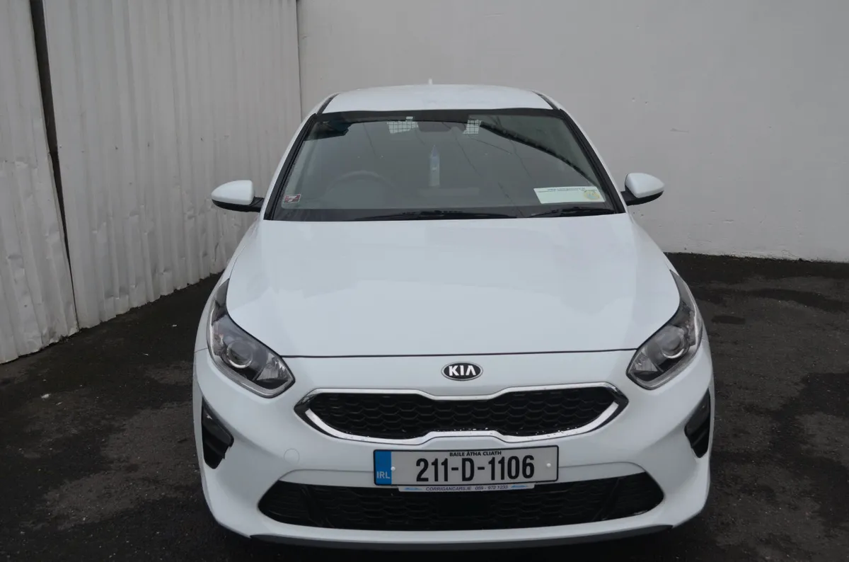 LOW KMS 2 SEAT COMMERCIAL-PRICE INCLUDES VAT - Image 4