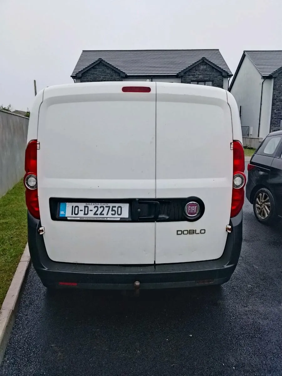 2010 fiat doblo - Image 2