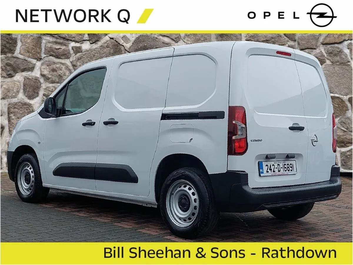 Opel Combo Edition Plus Komfort 3 Seater VAN - Image 4