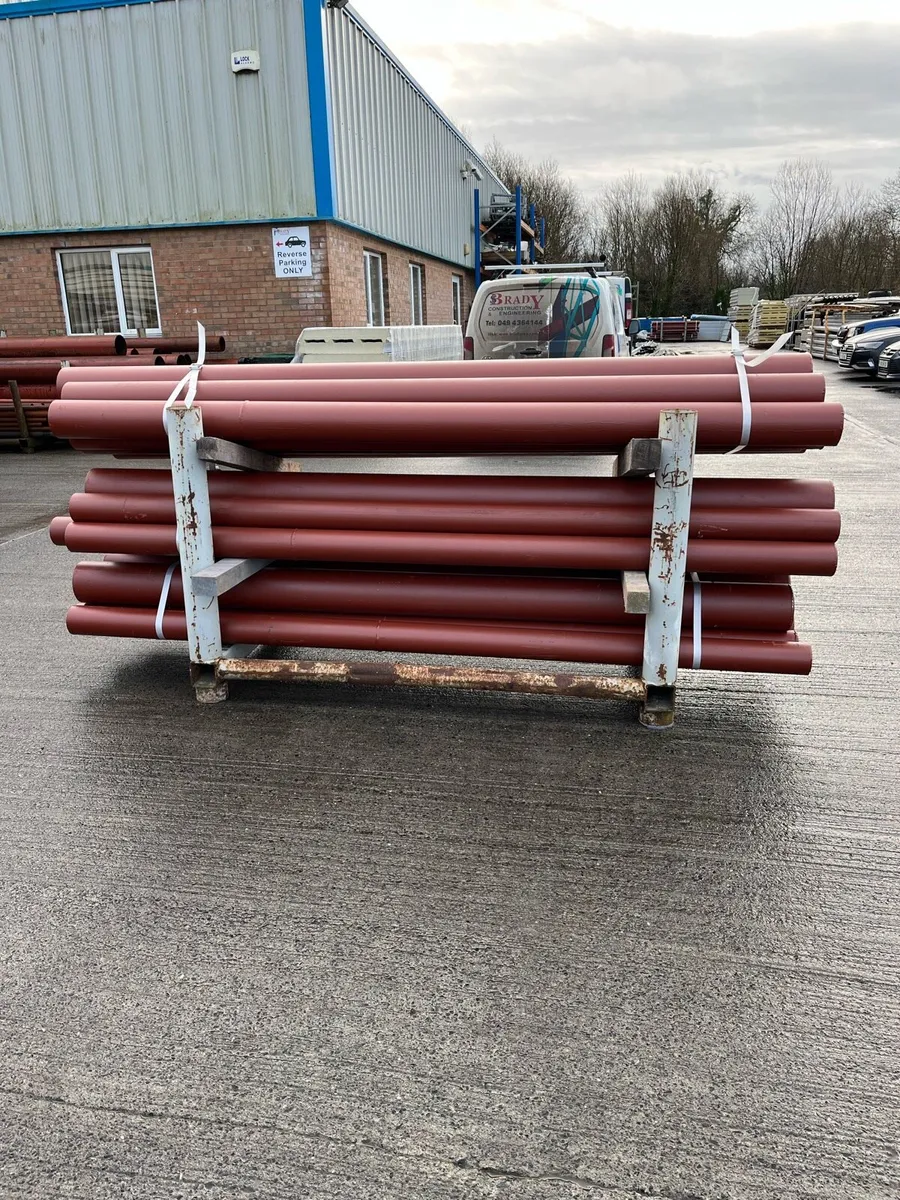 Gate posts (steel piping) - Image 1