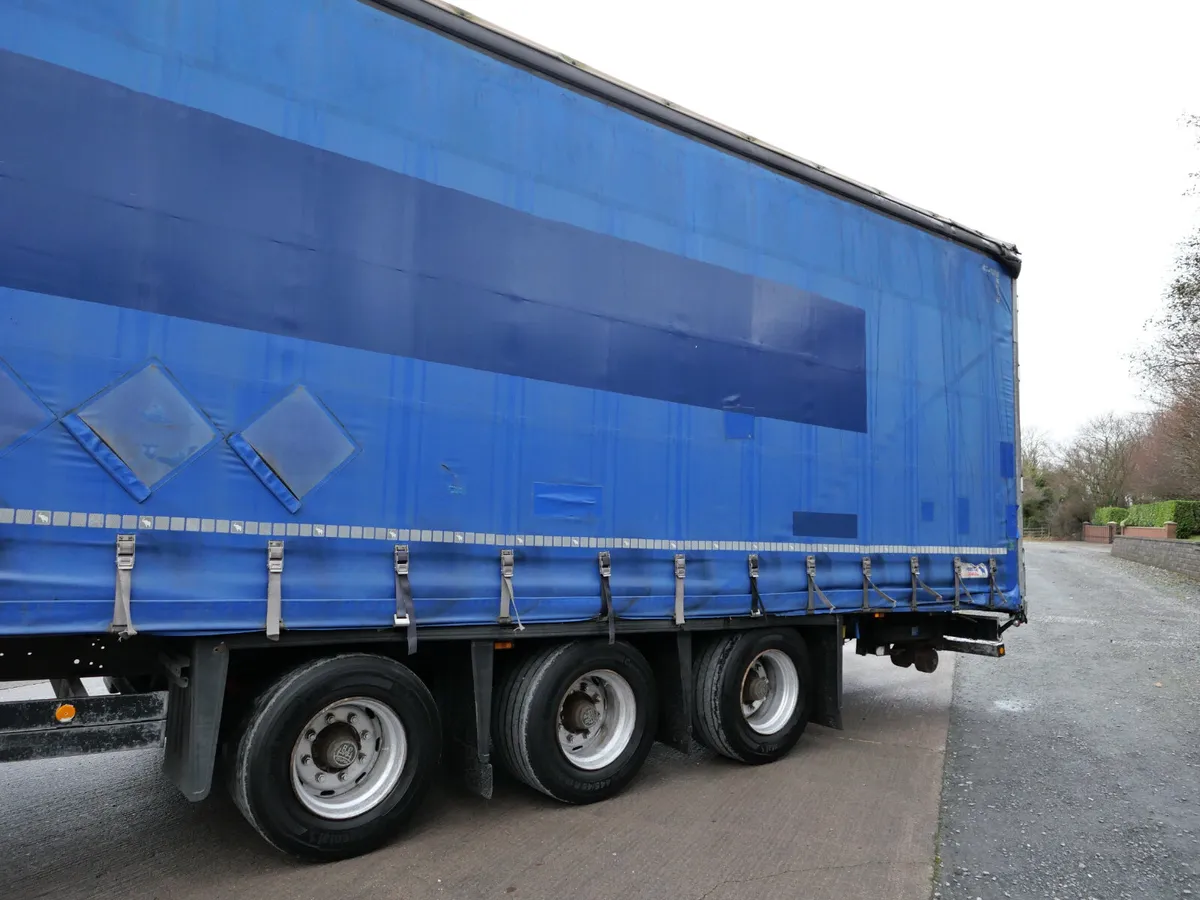 2013 Schmitz Curtain Trailer - (Ref id T2-01859) - Image 4