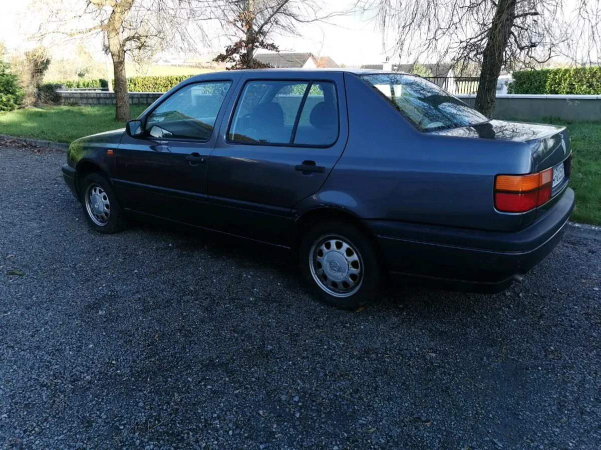 Volkswagon Vento CL - Image 2