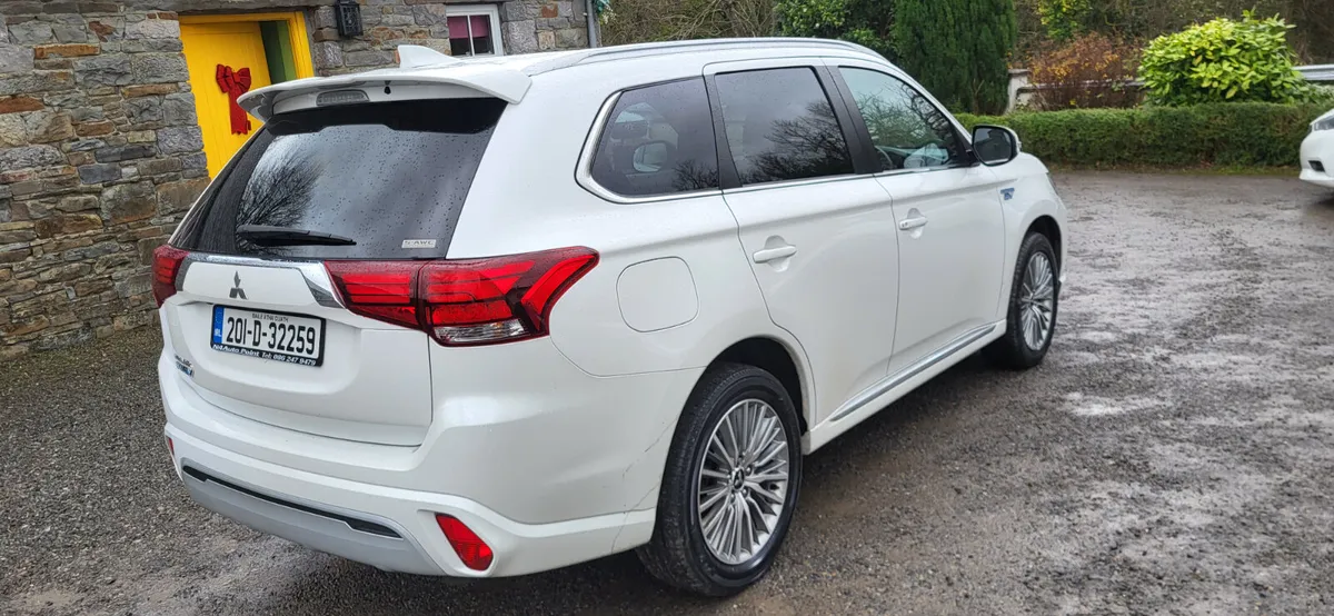 Mitsubishi Outlander 2020 - Image 4