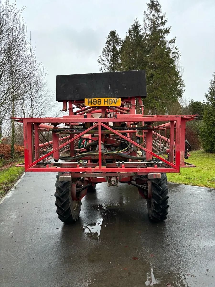 BATEMAN HI-LO  24M SPRAYER - Image 4