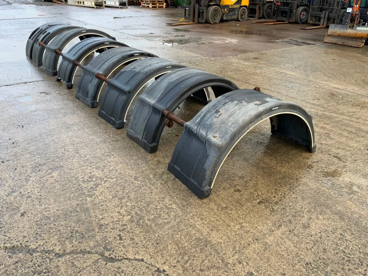 Trailer Trailer Super Single Moulded Mudguards/ B - Image 1