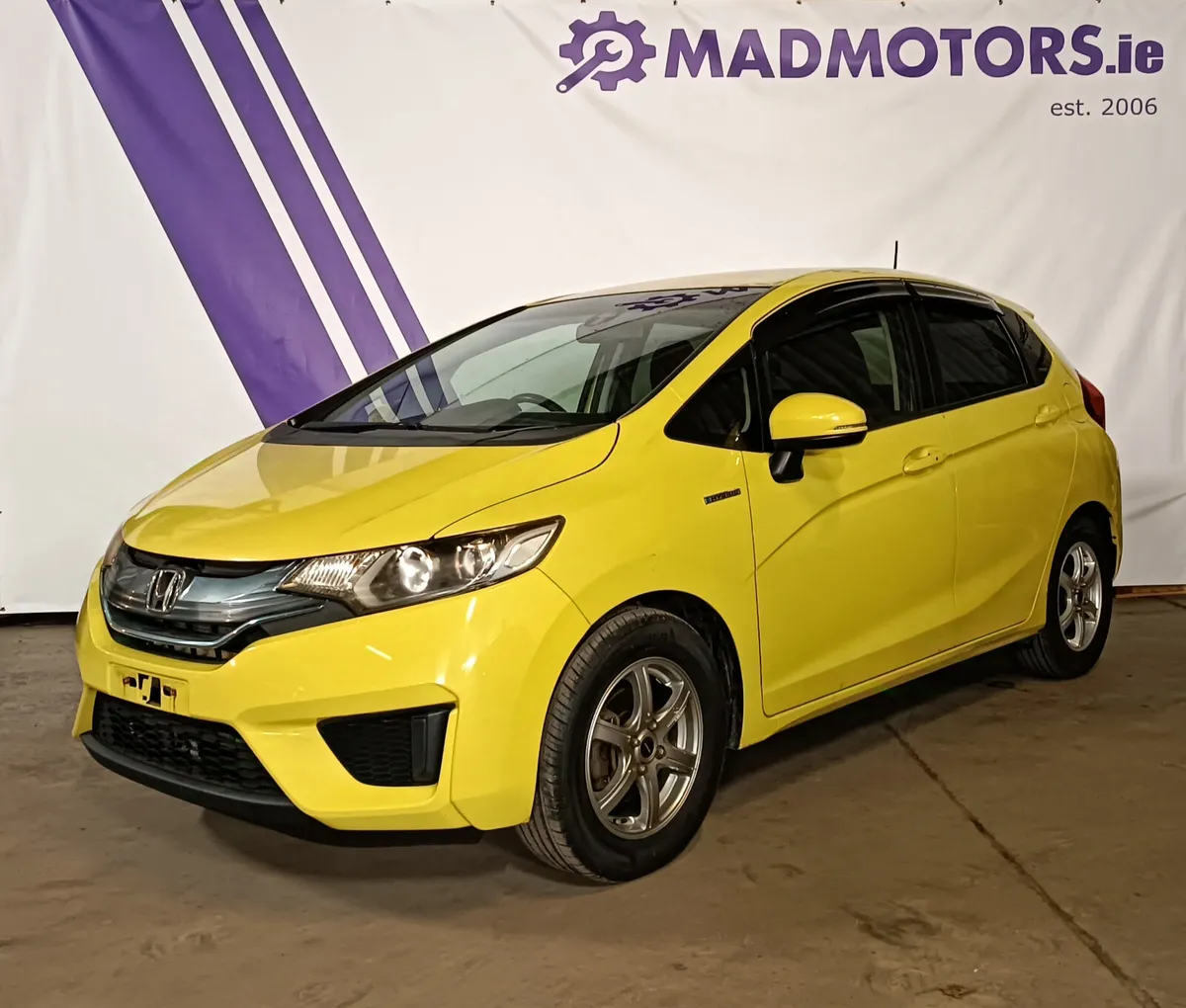 141 Honda Fit 1.5 GP5 Petrol Hybrid Auto - Image 3