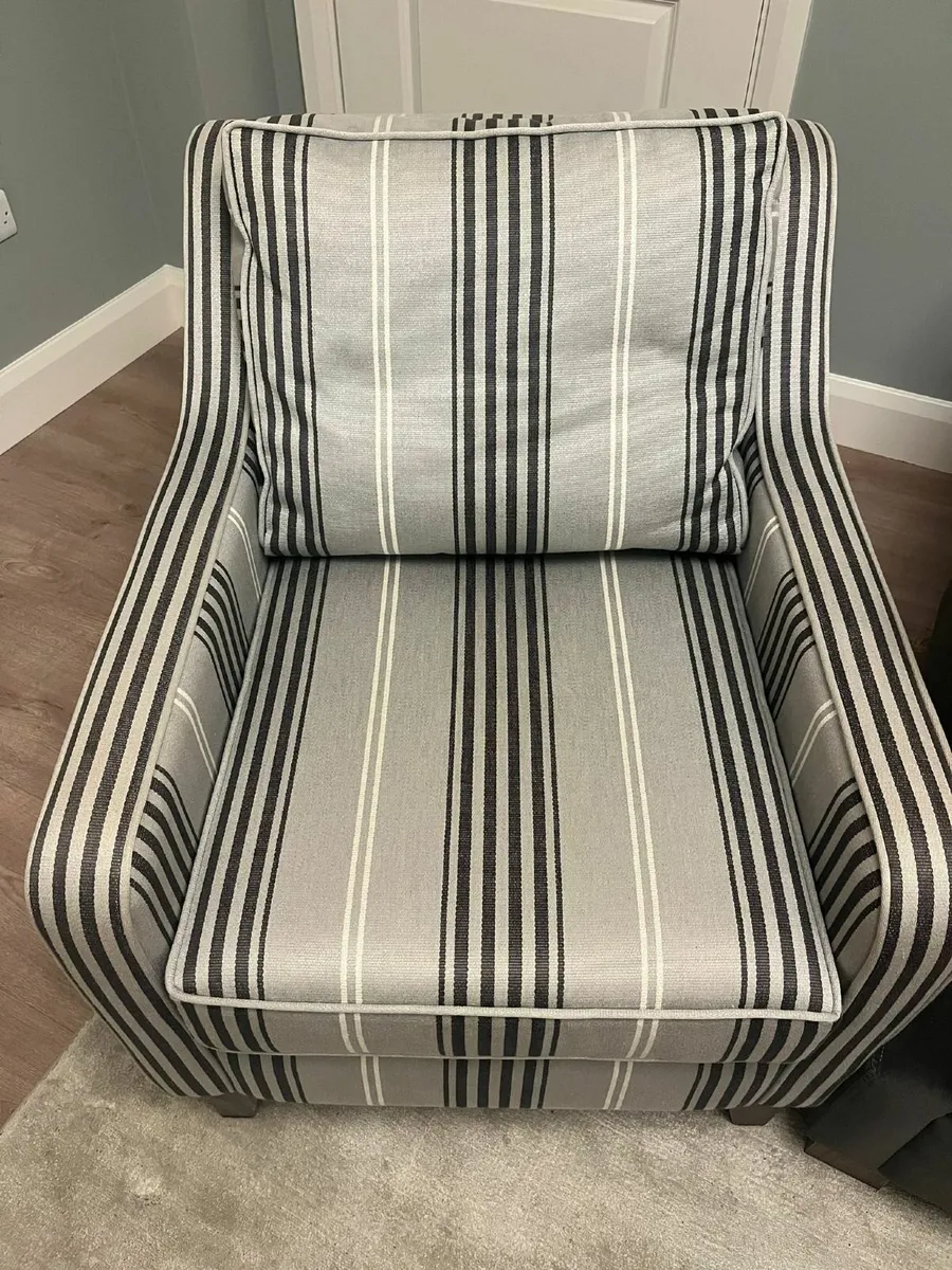 Alexander Armchair (Ventura) - Image 1